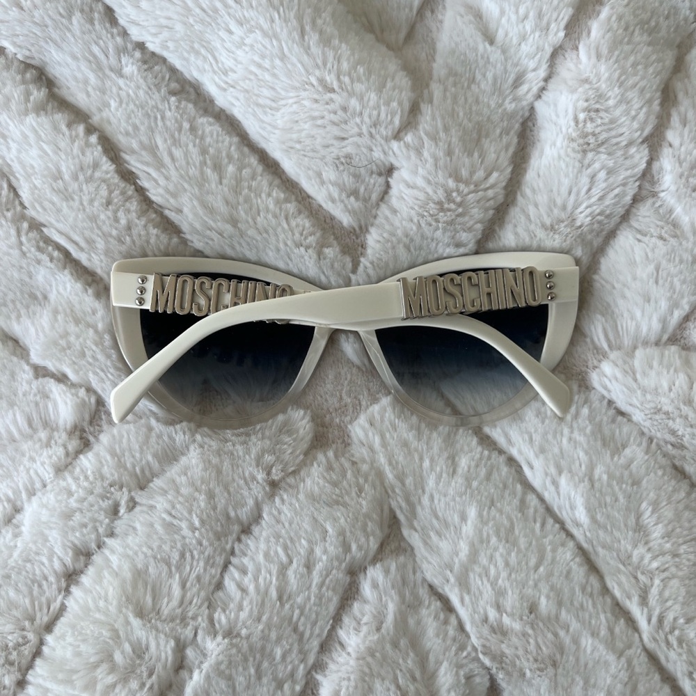 Moschino sunglasses